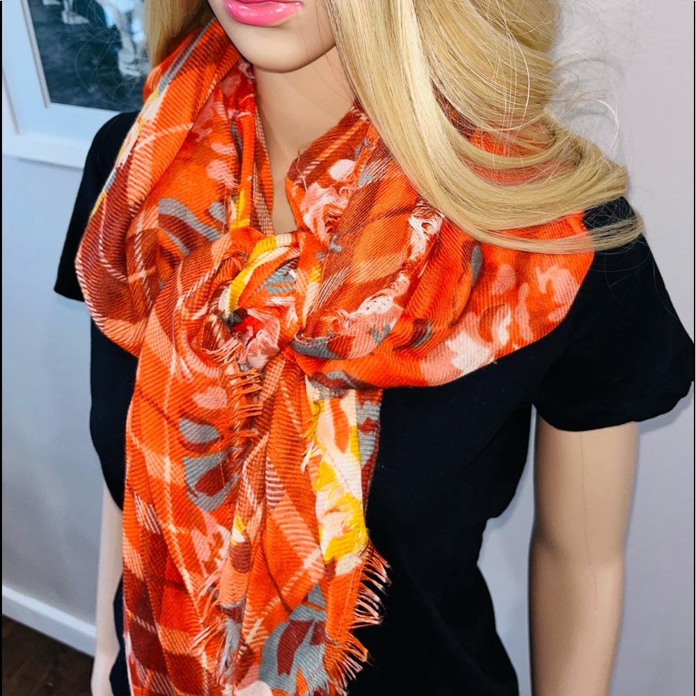 Vibrant Scarf - Picture 3 of 4